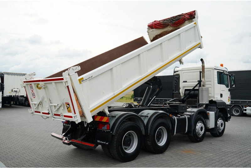 MAN TGS 35.440 / 8X4 / WYWROTKA 2 STR. / HYDROBURTA / BORDMATIC / ZA - Camion benne: photos 4 MAN TGS 35.440 / 8X4 / WYWROTKA 2 STR. / HYDROBURTA / BORDMATIC / ZA - Camion benne: photos 4