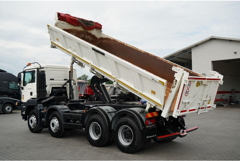 MAN TGS 35.440 / 8X4 / WYWROTKA 2 STR. / HYDROBURTA / BORDMATIC / ZA - Camion benne: photos 3 MAN TGS 35.440 / 8X4 / WYWROTKA 2 STR. / HYDROBURTA / BORDMATIC / ZA - Camion benne: photos 3
