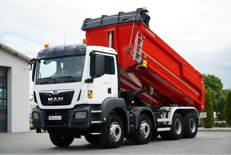 MAN TGS 35.460 / 8X4 / WYWROTKA TYLNOZSYPOWA / HYDROKLAPA / 2018 ROK - Camion benne: photos 1 MAN TGS 35.460 / 8X4 / WYWROTKA TYLNOZSYPOWA / HYDROKLAPA / 2018 ROK - Camion benne: photos 1