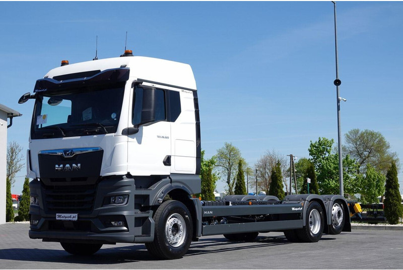 MAN TGX 26.520 / 6x2 / RAMA DŁ. 9,1M / OŚ PODNOSZONA / SKRĘTNA / DO - Châssis cabine: photos 1 MAN TGX 26.520 / 6x2 / RAMA DŁ. 9,1M / OŚ PODNOSZONA / SKRĘTNA / DO - Châssis cabine: photos 1