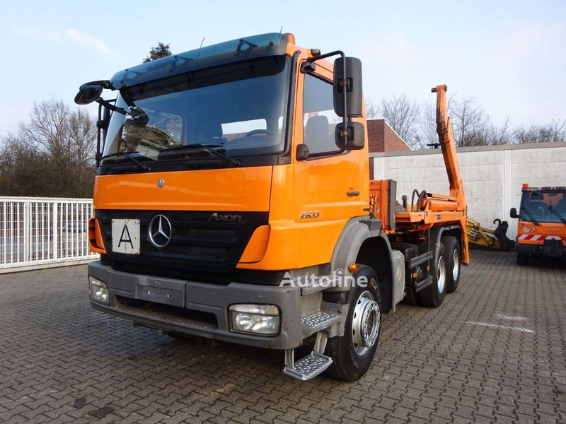 Mercedes-Benz 2633 Axor - Skip loader - Camion multibenne: photos 1 Mercedes-Benz 2633 Axor - Skip loader - Camion multibenne: photos 1