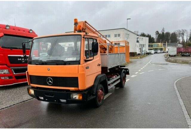 Mercedes-Benz 709 Bucket truck Wumag 14 m - Camion avec nacelle: photos 1 Mercedes-Benz 709 Bucket truck Wumag 14 m - Camion avec nacelle: photos 1