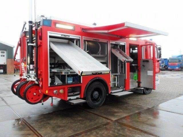 Mercedes-Benz ACTROS 1835 Feuerwehr 2080 L Fire Unit !! - Camion de pompier: photos 3 Mercedes-Benz ACTROS 1835 Feuerwehr 2080 L Fire Unit !! - Camion de pompier: photos 3