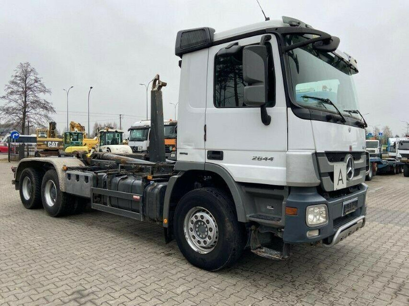 Mercedes-Benz ACTROS 2644 - Camion ampliroll: photos 1 Mercedes-Benz ACTROS 2644 - Camion ampliroll: photos 1