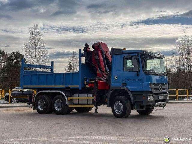 Mercedes-Benz ACTROS 3341 6x6 HMF 4220 K4 CRANE KIPPER - Camion benne, Camion grue: photos 4 Mercedes-Benz ACTROS 3341 6x6 HMF 4220 K4 CRANE KIPPER - Camion benne, Camion grue: photos 4