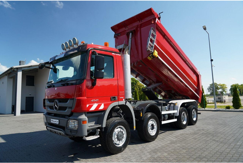 Mercedes-Benz ACTROS 4141 / 8X6 / WYWROTKA TYLNOZSYPOWA / MEILLER KIPPER 5.3M - Camion benne: photos 2 Mercedes-Benz ACTROS 4141 / 8X6 / WYWROTKA TYLNOZSYPOWA / MEILLER KIPPER 5.3M - Camion benne: photos 2
