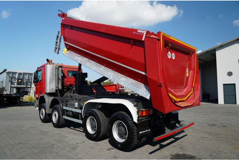 Mercedes-Benz ACTROS 4141 / 8X6 / WYWROTKA TYLNOZSYPOWA / MEILLER KIPPER 5.3M - Camion benne: photos 5 Mercedes-Benz ACTROS 4141 / 8X6 / WYWROTKA TYLNOZSYPOWA / MEILLER KIPPER 5.3M - Camion benne: photos 5