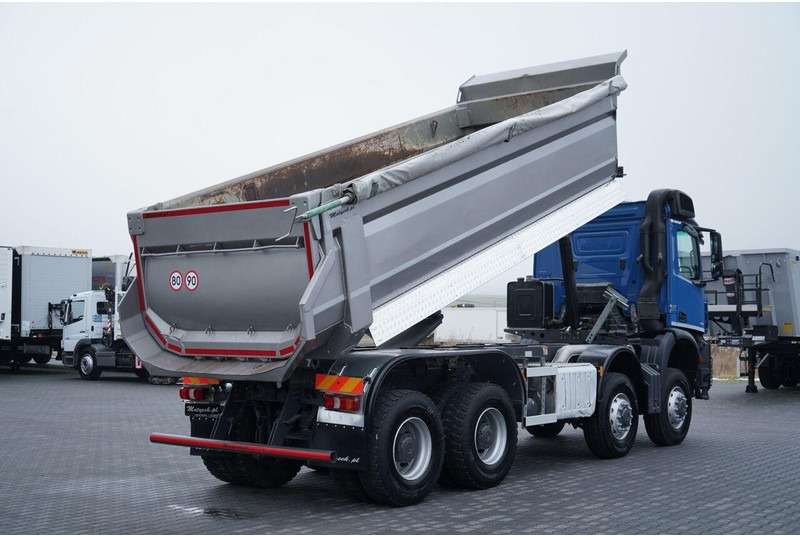 Mercedes-Benz ACTROS 4145 / 8X8 / WYWROTKA TYLNOZSYPOWA / KH-KIPPER 6 M / AUTO - Camion benne: photos 4 Mercedes-Benz ACTROS 4145 / 8X8 / WYWROTKA TYLNOZSYPOWA / KH-KIPPER 6 M / AUTO - Camion benne: photos 4
