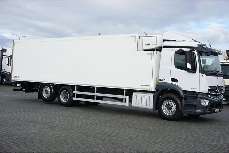 Mercedes-Benz ANTOS / 2535 / EURO 6 / CHŁODNIA + WINDA / 23 PALETY / OŚ SKRĘTN - Camion frigorifique: photos 4 Mercedes-Benz ANTOS / 2535 / EURO 6 / CHŁODNIA + WINDA / 23 PALETY / OŚ SKRĘTN - Camion frigorifique: photos 4