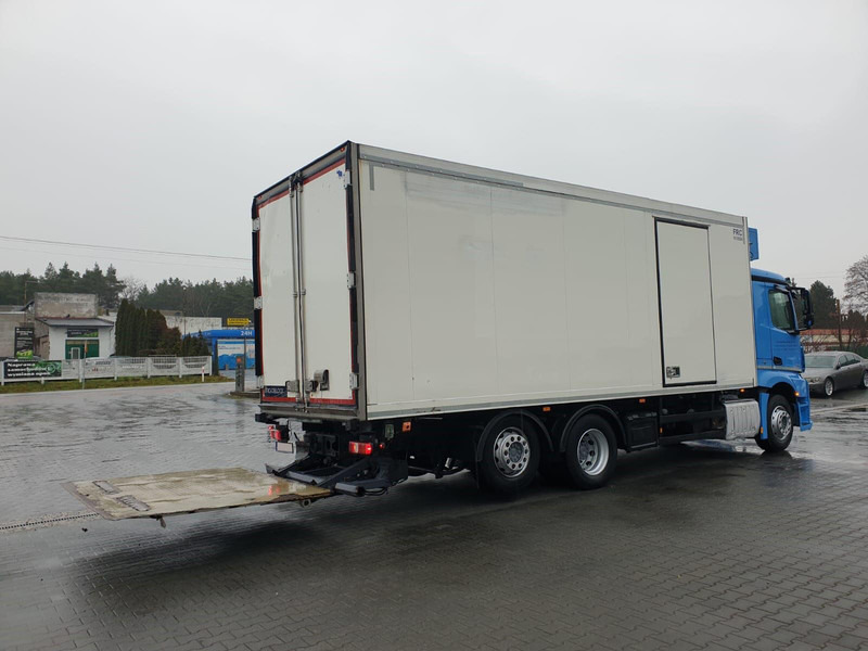 Mercedes-Benz ANTOS 2540 REFRIGERATOR + LIFT + SIDE DOOR - Camion frigorifique: photos 4 Mercedes-Benz ANTOS 2540 REFRIGERATOR + LIFT + SIDE DOOR - Camion frigorifique: photos 4