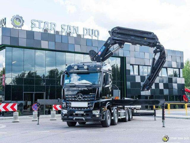 Mercedes-Benz AROCS 3251 8x4 HMF 8520 Fly Jib Winch - Camion plateau, Camion grue: photos 4 Mercedes-Benz AROCS 3251 8x4 HMF 8520 Fly Jib Winch - Camion plateau, Camion grue: photos 4