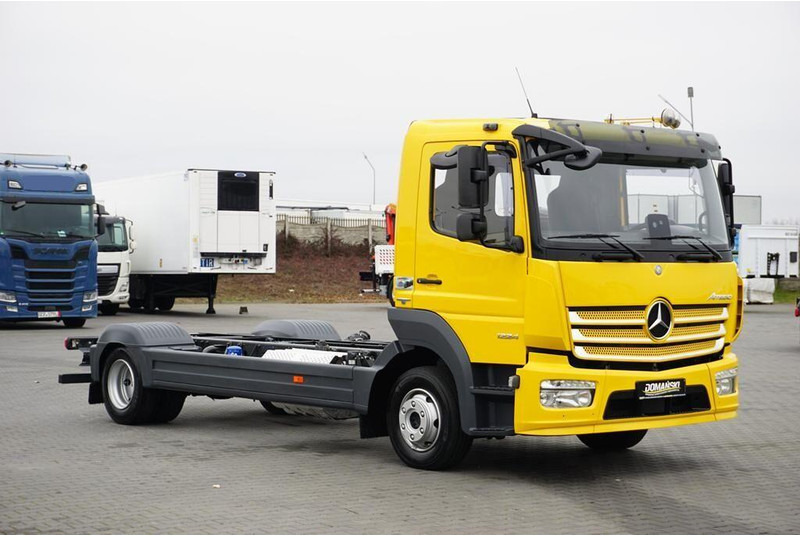 Mercedes-Benz ATEGO / 1224 / ACC / EURO 6 / PODWOZIE DO ZABUDOWY / DŁ. 4,8 M - Châssis cabine: photos 1 Mercedes-Benz ATEGO / 1224 / ACC / EURO 6 / PODWOZIE DO ZABUDOWY / DŁ. 4,8 M - Châssis cabine: photos 1