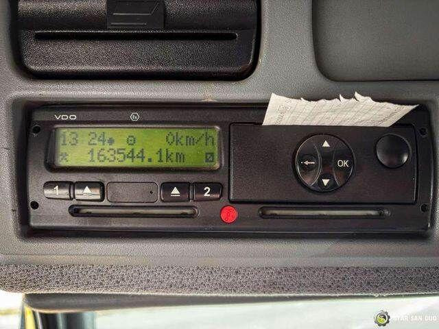 Camion benne, Camion grue Mercedes-Benz AXOR 1824 4x2 HMF 975 HDS Crane Rotator Kipper: photos 16 Camion benne, Camion grue Mercedes-Benz AXOR 1824 4x2 HMF 975 HDS Crane Rotator Kipper: photos 16