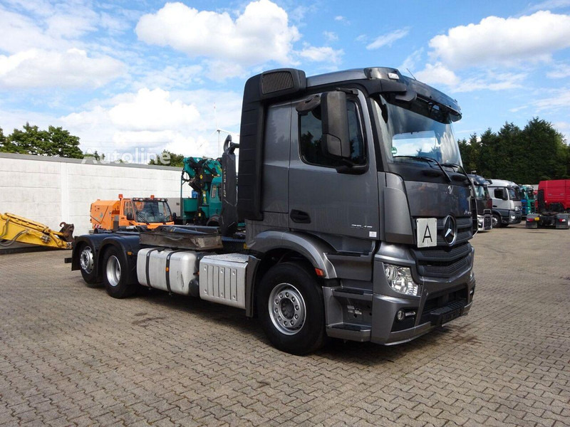 Mercedes-Benz Actros 2545 Hook lift truck 6x2 - Camion ampliroll, Camion grue: photos 3 Mercedes-Benz Actros 2545 Hook lift truck 6x2 - Camion ampliroll, Camion grue: photos 3