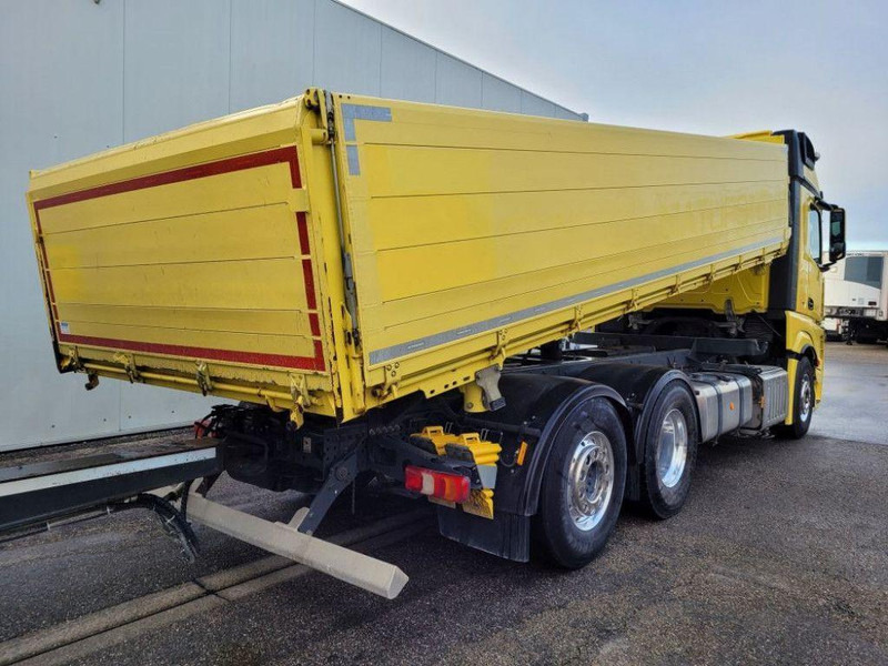 Mercedes-Benz Actros 2551 - Camion benne: photos 3 Mercedes-Benz Actros 2551 - Camion benne: photos 3