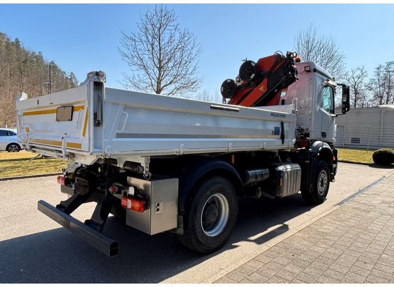 Mercedes-Benz Arocs 1840 - 3 way tipper truck + crane - Camion benne, Camion grue: photos 3 Mercedes-Benz Arocs 1840 - 3 way tipper truck + crane - Camion benne, Camion grue: photos 3
