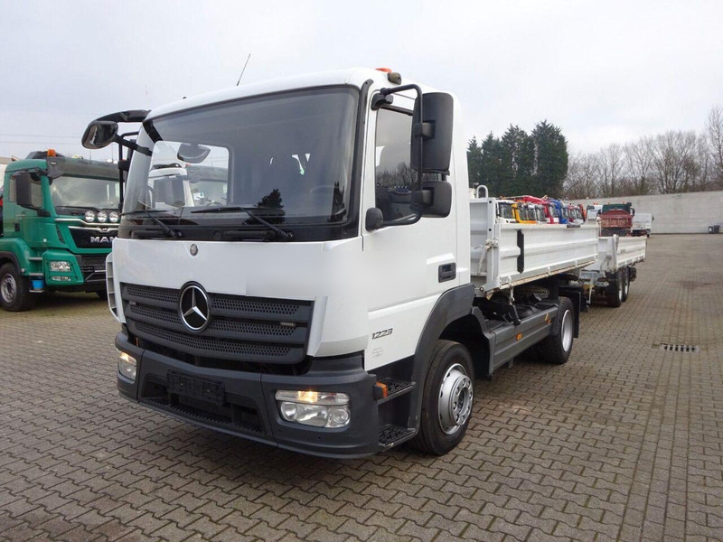 Mercedes-Benz Atego 1223 - 3 way tipper+semi-trailer - Camion benne: photos 1 Mercedes-Benz Atego 1223 - 3 way tipper+semi-trailer - Camion benne: photos 1