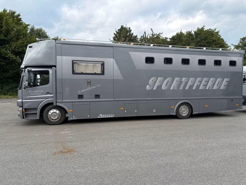 Mercedes-Benz Atego 1529 - Horse transporter - Camion chevaux: photos 4 Mercedes-Benz Atego 1529 - Horse transporter - Camion chevaux: photos 4