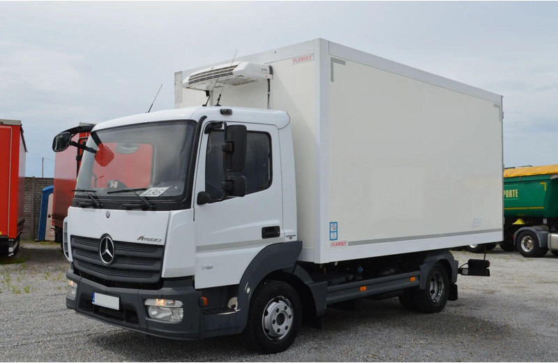 Mercedes-Benz Atego 716 IZOTERMA REFRIGERATOR SIDE DOOR - Camion frigorifique: photos 1 Mercedes-Benz Atego 716 IZOTERMA REFRIGERATOR SIDE DOOR - Camion frigorifique: photos 1