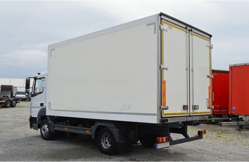 Mercedes-Benz Atego 716 IZOTERMA REFRIGERATOR SIDE DOOR - Camion frigorifique: photos 3 Mercedes-Benz Atego 716 IZOTERMA REFRIGERATOR SIDE DOOR - Camion frigorifique: photos 3