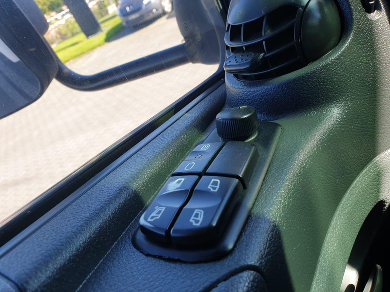 Camion fourgon Mercedes-Benz Atego 816 BOX+LIFT DEUSTCHER LKW: photos 18