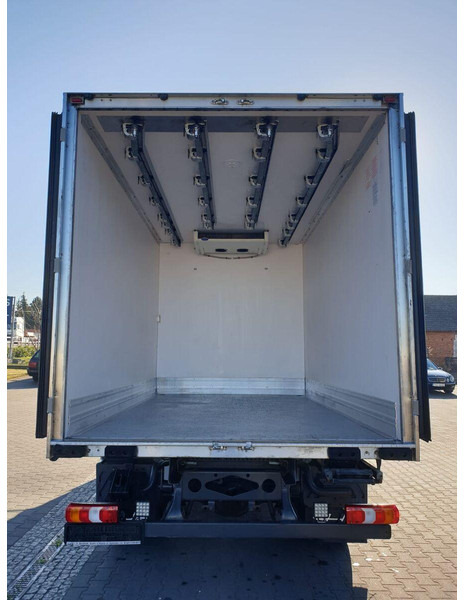 Mercedes-Benz Atego 816 EURO 6 HOOK REFRIGERATOR ROHRBAHNEN - Camion frigorifique: photos 1 Mercedes-Benz Atego 816 EURO 6 HOOK REFRIGERATOR ROHRBAHNEN - Camion frigorifique: photos 1