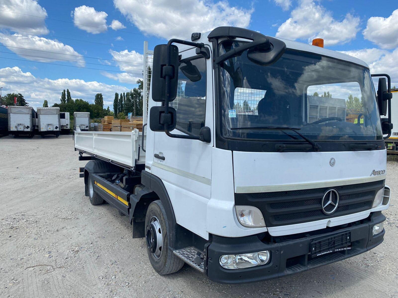 Mercedes-Benz Atego 818 - 3 sided tipper - Camion benne: photos 3 Mercedes-Benz Atego 818 - 3 sided tipper - Camion benne: photos 3