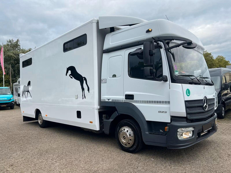 Mercedes-Benz Atego 823 - Horse transporter - Camion chevaux: photos 2 Mercedes-Benz Atego 823 - Horse transporter - Camion chevaux: photos 2