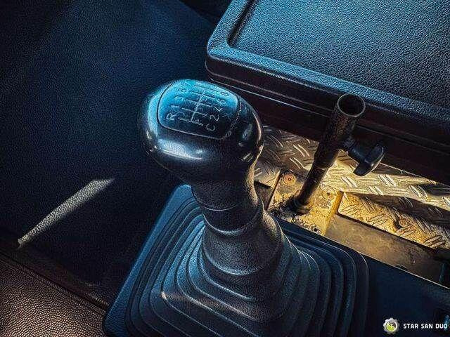 Camion benne, Camion grue Mercedes-Benz Zetros 1833 4x4 Kipper Camper Chassis: photos 16