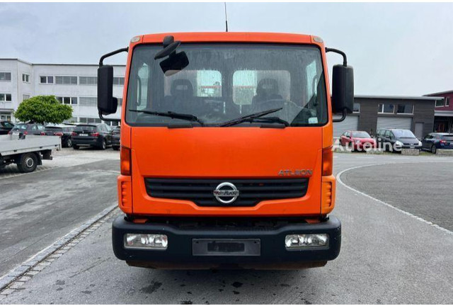 Nissan Atleon 80.19 - Hook lift truck+tipper - Camion ampliroll: photos 3 Nissan Atleon 80.19 - Hook lift truck+tipper - Camion ampliroll: photos 3