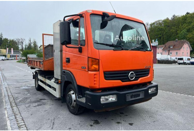 Nissan Atleon 80.19 - Hook lift truck+tipper - Camion ampliroll: photos 4 Nissan Atleon 80.19 - Hook lift truck+tipper - Camion ampliroll: photos 4