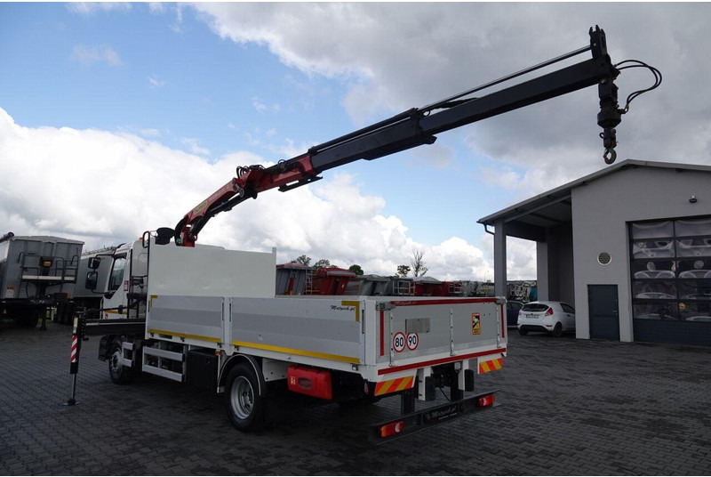 Renault D 210/ 4X2 / SKRZYNIOWY 5 M + HDS PALFINGER PK 8.501 SLD A / UD - Camion plateau, Camion grue: photos 4 Renault D 210/ 4X2 / SKRZYNIOWY 5 M + HDS PALFINGER PK 8.501 SLD A / UD - Camion plateau, Camion grue: photos 4