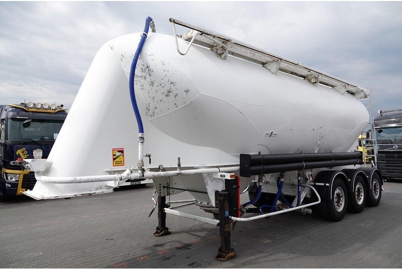 SPITZER CEMENTONACZEPA / 37 000 L / SILOS / 3 KOMORY / OSIE SAF - Citerne pulvérulente: photos 3 SPITZER CEMENTONACZEPA / 37 000 L / SILOS / 3 KOMORY / OSIE SAF - Citerne pulvérulente: photos 3