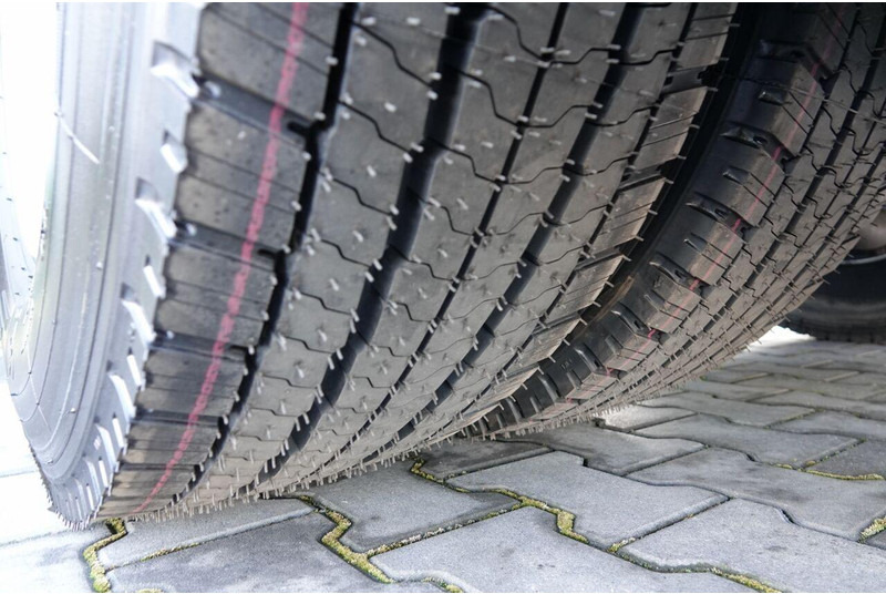 Tracteur routier DAF XF 480 / PEŁNY ADR / OPONY 100% / PO KONTRAKCIE SERWISOWYM: photos 17 Tracteur routier DAF XF 480 / PEŁNY ADR / OPONY 100% / PO KONTRAKCIE SERWISOWYM: photos 17