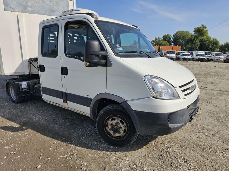 Iveco Daily 40 C 15 double cabine - BE Mini Trekker - SZM - 3.5t - Tracteur routier: photos 1 Iveco Daily 40 C 15 double cabine - BE Mini Trekker - SZM - 3.5t - Tracteur routier: photos 1