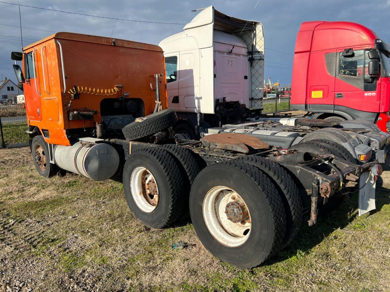 MACK INTERNATIONAL FSG 385 - Tracteur routier: photos 3 MACK INTERNATIONAL FSG 385 - Tracteur routier: photos 3