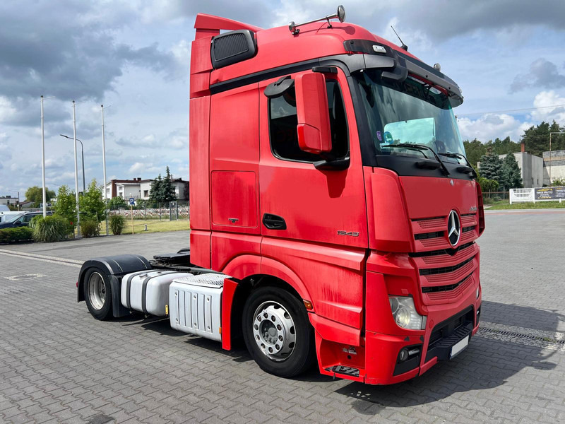 Mercedes-Benz ACTROS 1845 MP4 1.HAND RETARDER XENON LOW DECK - Tracteur routier: photos 5 Mercedes-Benz ACTROS 1845 MP4 1.HAND RETARDER XENON LOW DECK - Tracteur routier: photos 5