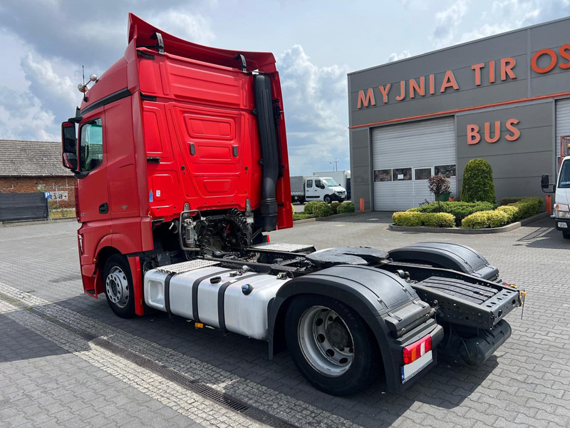 Mercedes-Benz ACTROS 1845 MP4 1.HAND RETARDER XENON LOW DECK - Tracteur routier: photos 3 Mercedes-Benz ACTROS 1845 MP4 1.HAND RETARDER XENON LOW DECK - Tracteur routier: photos 3