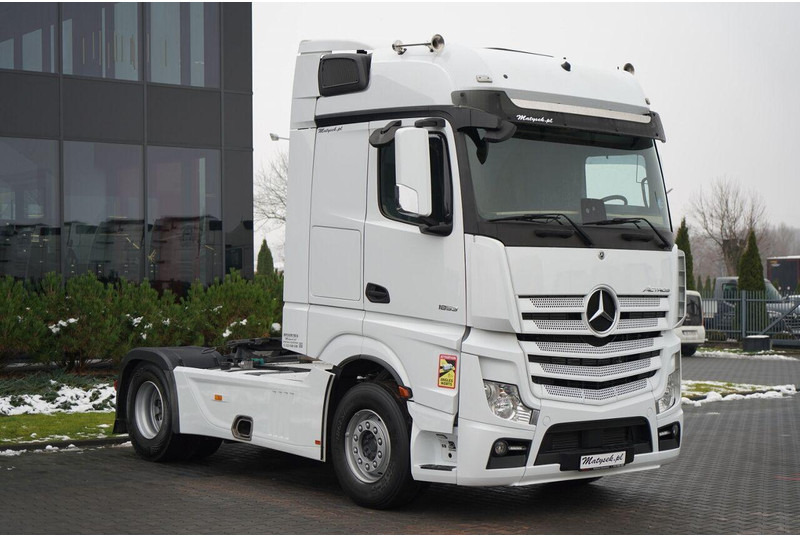 Mercedes-Benz ACTROS 1853 / HYDRAULIKA / RETARDER / BIG SPACE / FLEETBOARD - Tracteur routier: photos 4 Mercedes-Benz ACTROS 1853 / HYDRAULIKA / RETARDER / BIG SPACE / FLEETBOARD - Tracteur routier: photos 4