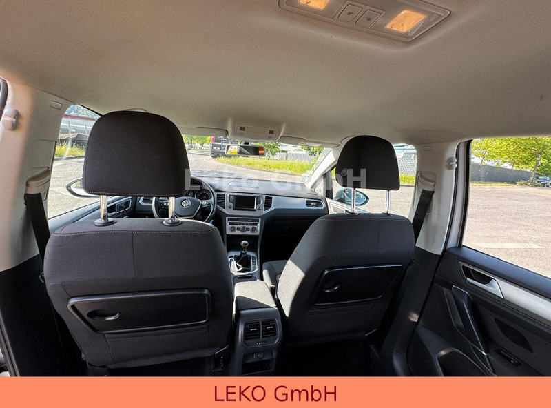 Voiture à hayon Volkswagen Golf Plus: photos 16 Voiture à hayon Volkswagen Golf Plus: photos 16