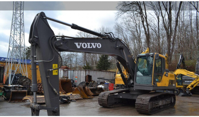 Volvo EC200 - Pelle sur chenille: photos 3 Volvo EC200 - Pelle sur chenille: photos 3