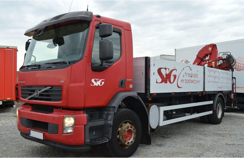Volvo FE 18.320 FLATBED CRANE - Camion plateau, Camion grue: photos 1 Volvo FE 18.320 FLATBED CRANE - Camion plateau, Camion grue: photos 1