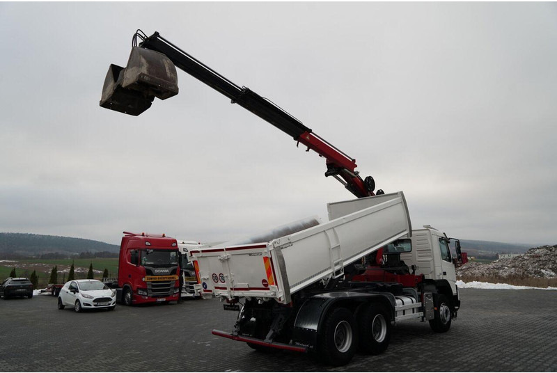 Volvo FMX 380 / 6x4 / WYWROTKA + HDS HMF 1820 K2 / HYDROBURTA / STEROW - Camion benne, Camion grue: photos 4 Volvo FMX 380 / 6x4 / WYWROTKA + HDS HMF 1820 K2 / HYDROBURTA / STEROW - Camion benne, Camion grue: photos 4