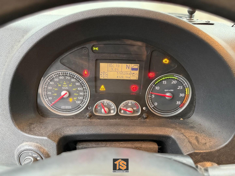 Iveco IVECO EUROCARGO 120E25 12TON - MANUAL - EURO 5 - KOFFER/BOX - NL TRUCK! - Camion fourgon: photos 4 Iveco IVECO EUROCARGO 120E25 12TON - MANUAL - EURO 5 - KOFFER/BOX - NL TRUCK! - Camion fourgon: photos 4