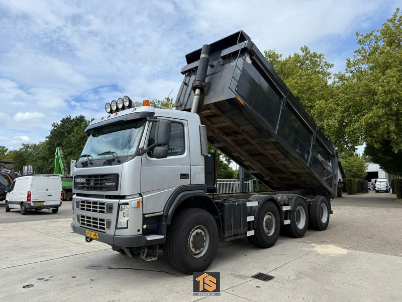 Terberg FM2000-T 8X8 - EURO 5 - AUTOMATIC - KIPPER/TIPPER - NL TRUCK - ISOLATED HARDOX - TOP! - Camion benne: photos 1 Terberg FM2000-T 8X8 - EURO 5 - AUTOMATIC - KIPPER/TIPPER - NL TRUCK - ISOLATED HARDOX - TOP! - Camion benne: photos 1
