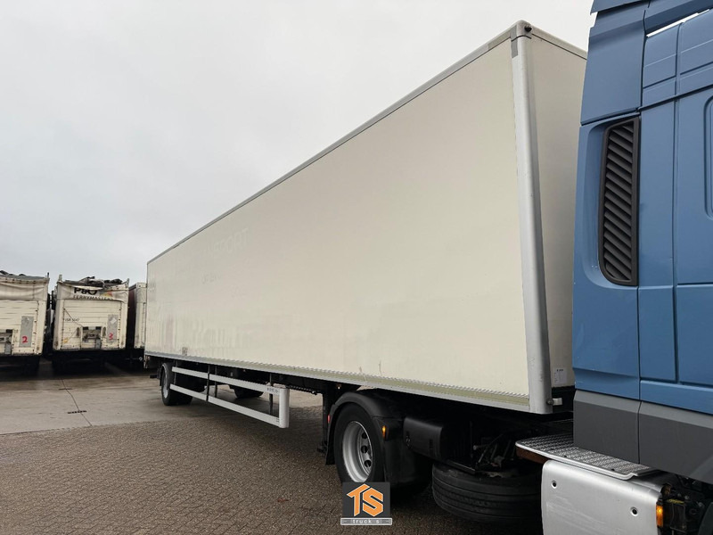 WEB TRAILER CITY - LADEBORDWAND - 1 asser - TUV 3/26 - Semi-remorque fourgon: photos 2 WEB TRAILER CITY - LADEBORDWAND - 1 asser - TUV 3/26 - Semi-remorque fourgon: photos 2