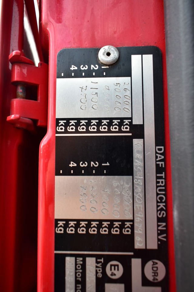 Camion grue neuf DAF XF 105 6x2 HMF 4020 EURO 5 KRAN CRANE .: photos 10