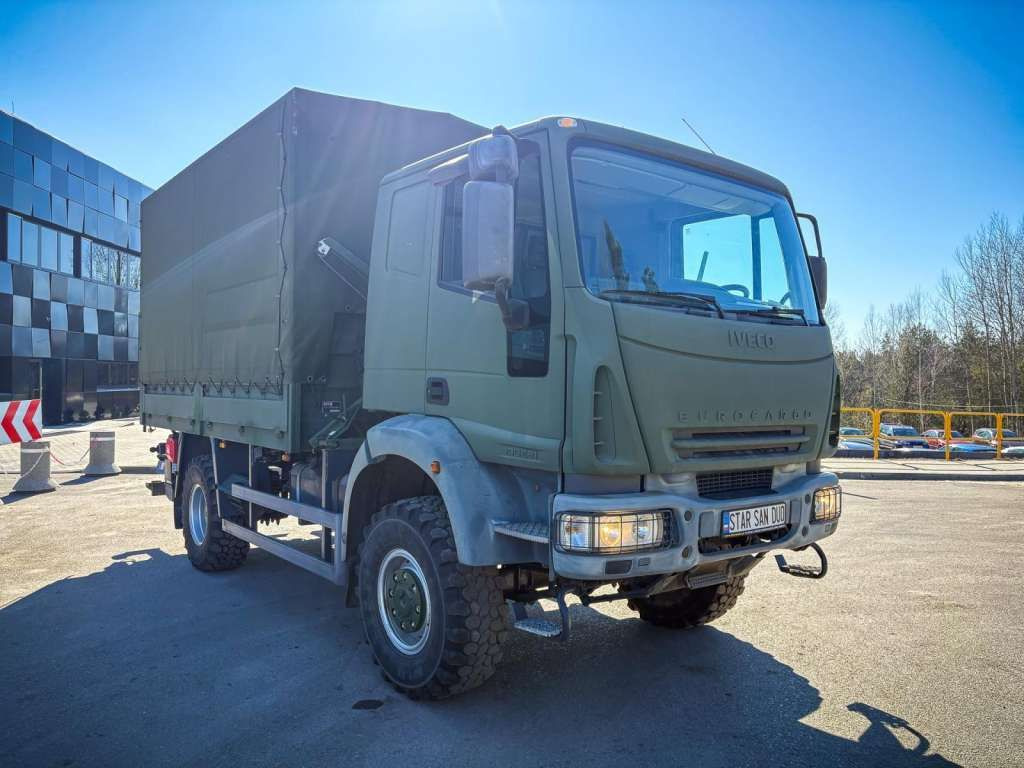 Iveco EUROCARGO 4x4 Offroad Camper Winde - Camion à rideaux coulissants: photos 2 Iveco EUROCARGO 4x4 Offroad Camper Winde - Camion à rideaux coulissants: photos 2