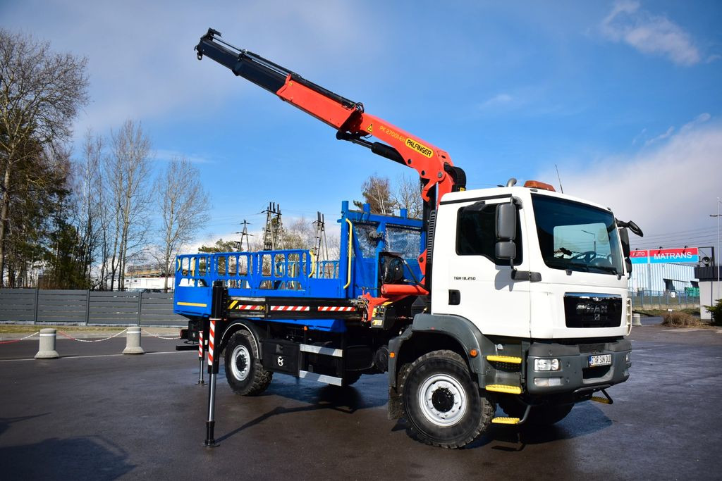 MAN 4x4 TGM 18.250 PALFINGER PK 27001 EURO 5 Kran - Camion grue, Camion plateau: photos 3 MAN 4x4 TGM 18.250 PALFINGER PK 27001 EURO 5 Kran - Camion grue, Camion plateau: photos 3