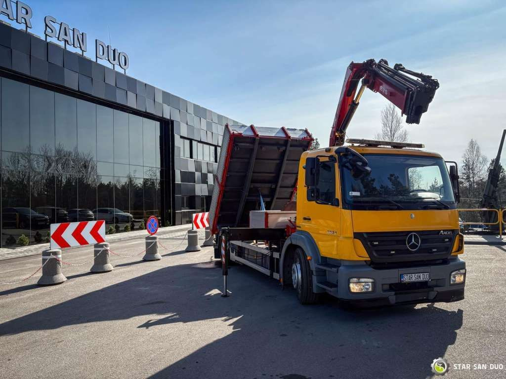 Mercedes-Benz AXOR 1824 4x2 HMF 975 HDS Crane Rotator Kipper Mercedes-Benz AXOR 1824 4x2 HMF 975 HDS Crane Rotator Kipper - Camion grue, Camion benne: photos 2 Mercedes-Benz AXOR 1824 4x2 HMF 975 HDS Crane Rotator Kipper Mercedes-Benz AXOR 1824 4x2 HMF 975 HDS Crane Rotator Kipper - Camion grue, Camion benne: photos 2